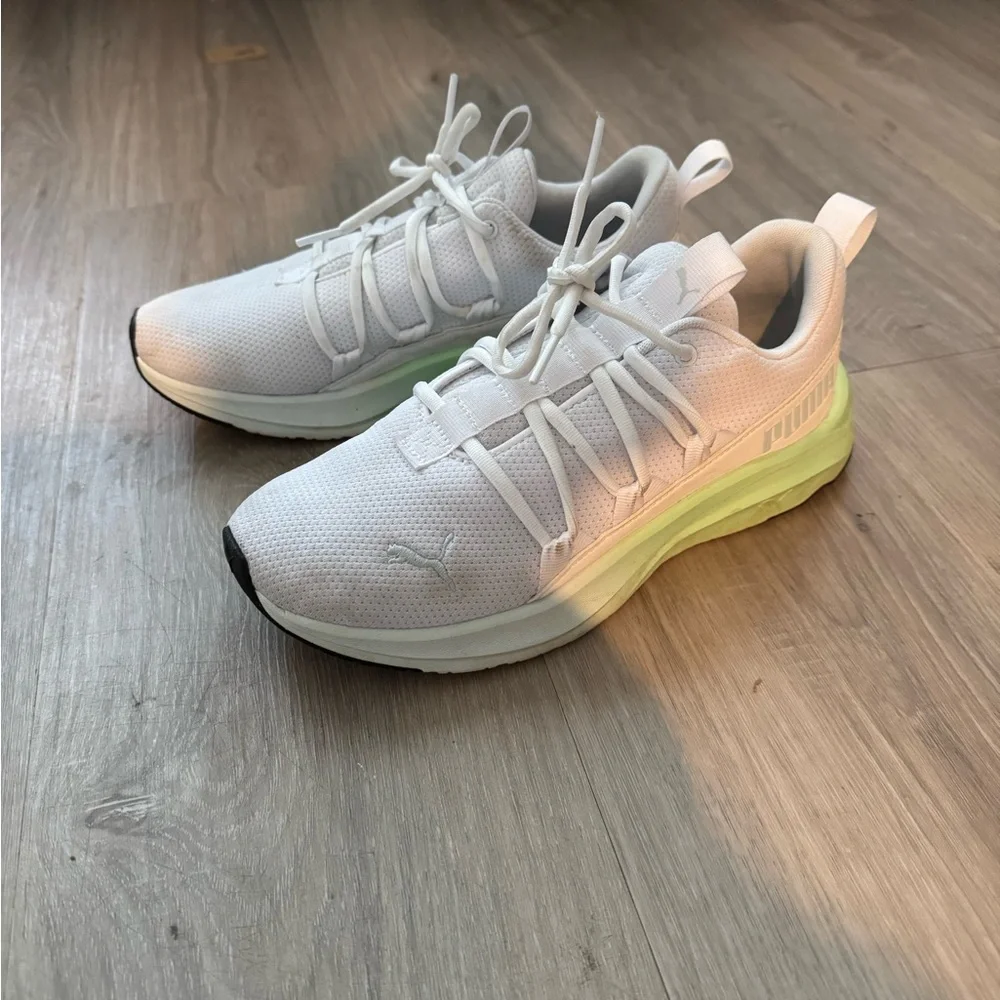 PUMA Women's Softride Sneaker - Picture 3 of 8